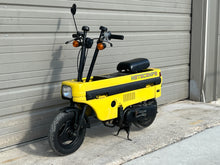 Load image into Gallery viewer, 1982 Honda Motocompo (007503)