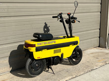 Load image into Gallery viewer, 1982 Honda Motocompo (007503)