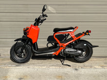 Load image into Gallery viewer, 2001 Honda Zoomer NPS50 (002075)
