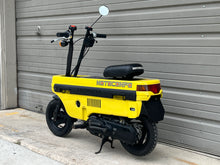 Load image into Gallery viewer, 1982 Honda Motocompo (040152)