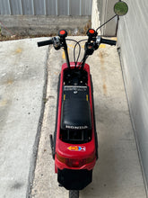 Load image into Gallery viewer, 1982 Honda Motocompo (036316)
