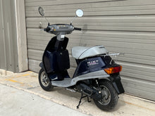 Load image into Gallery viewer, 1994 Yamaha Mint (987452)
