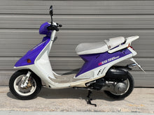 Load image into Gallery viewer, Yamaha RS90
