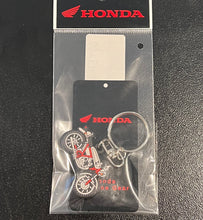 Load image into Gallery viewer, Honda Dream 50 Keychain
